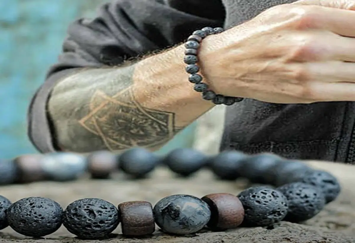 Pulseira de Contas de Madeira: Elegância Natural para Complementar seu Estilo