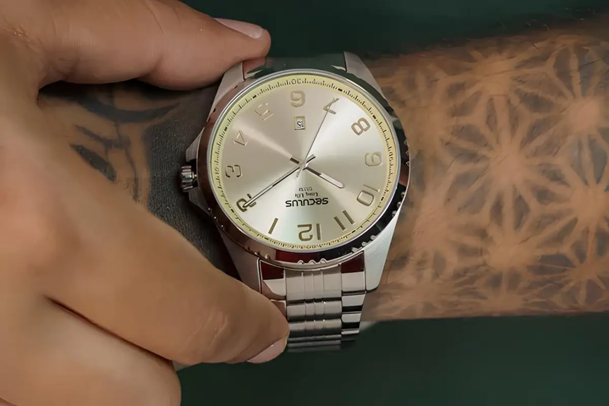 Relógio Seculus Masculino: Elegância e Funcionalidade em Cada Detalhe