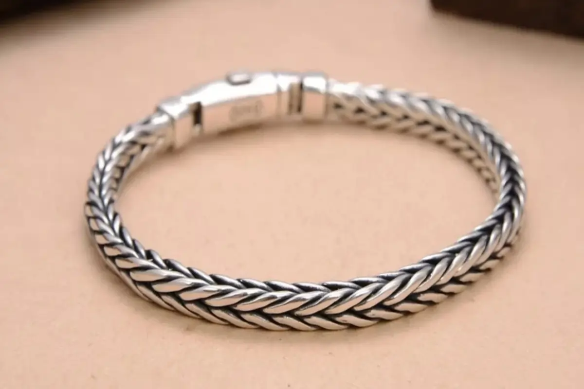 Pulseira de Prata Masculina: Como Escolher a Melhor Opção para presente