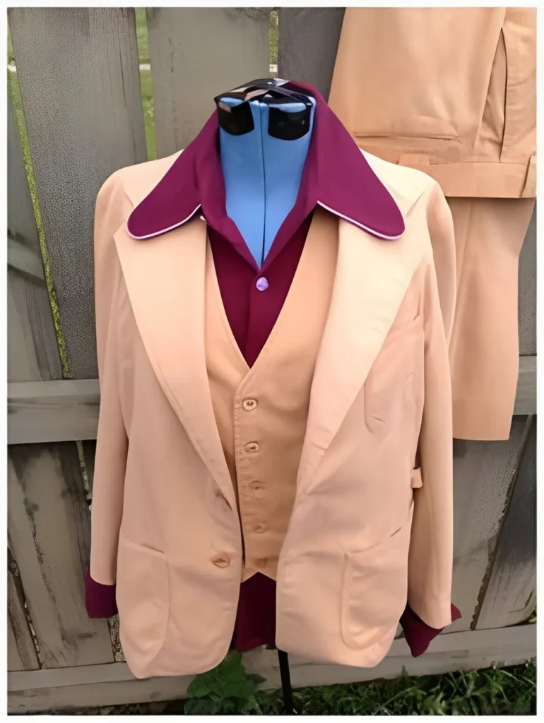 Camisas de Gola Alta e Colarinhos Exagerados Como Usar a Tendência dos Anos 70 2