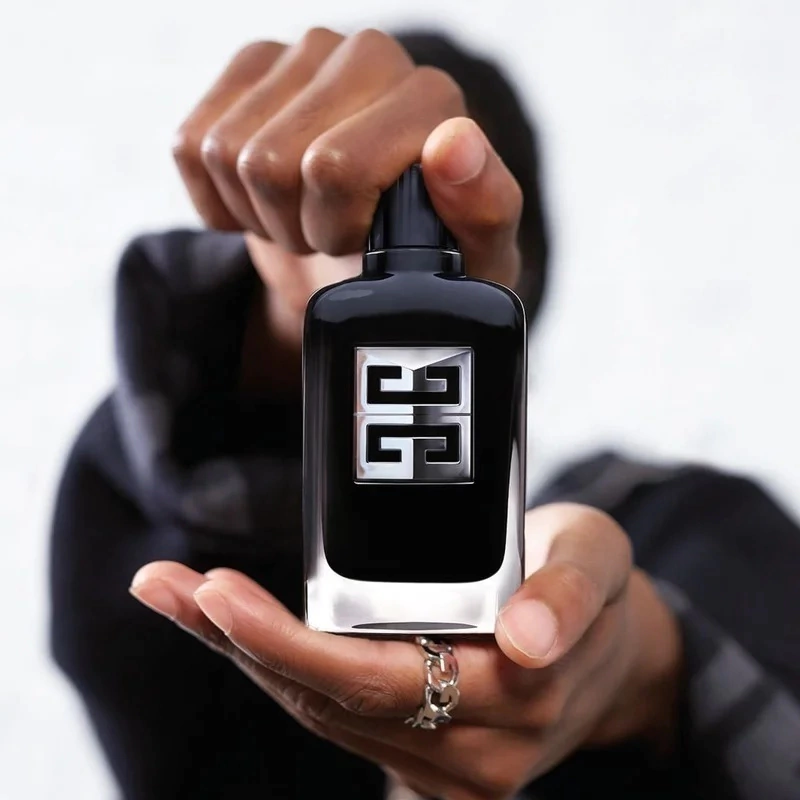 Perfume Givenchy Gentleman Society (EDP): é o Givenchy mais versátil do momento ou funciona melhor só à noite?