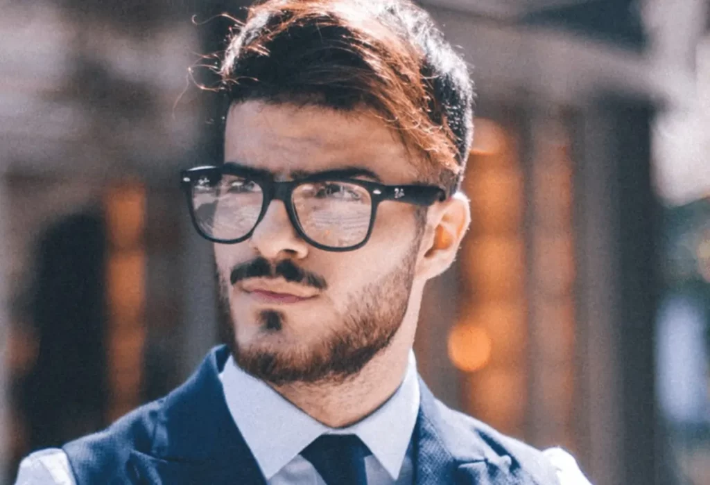 Oculos-de-grau-masculino-estiloso_-principais-modelos-de-oculos-masculinos